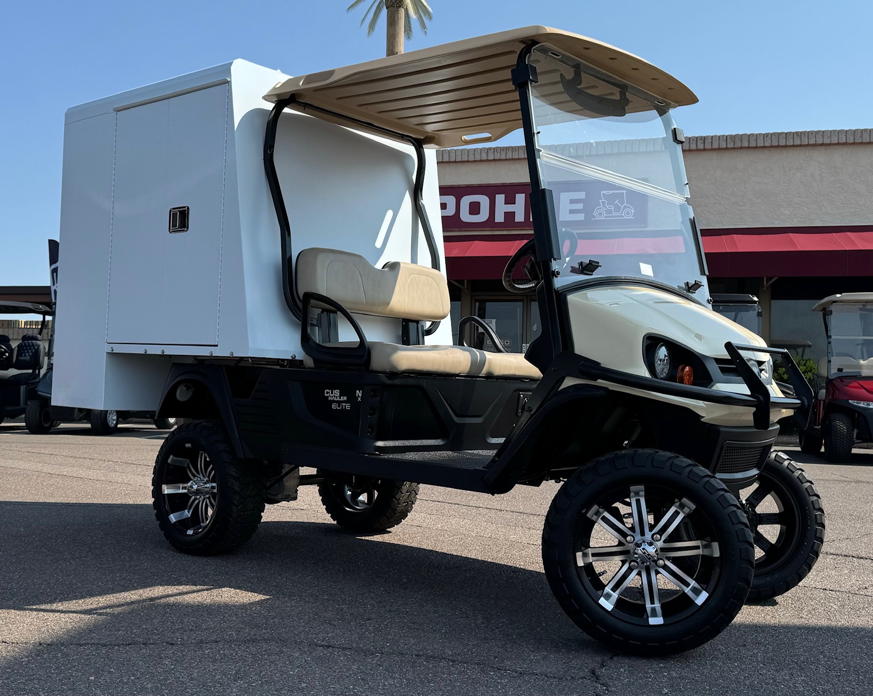 Picture of Cushman Hauler Pro-X ELiTE Housekeeping Custom - 393